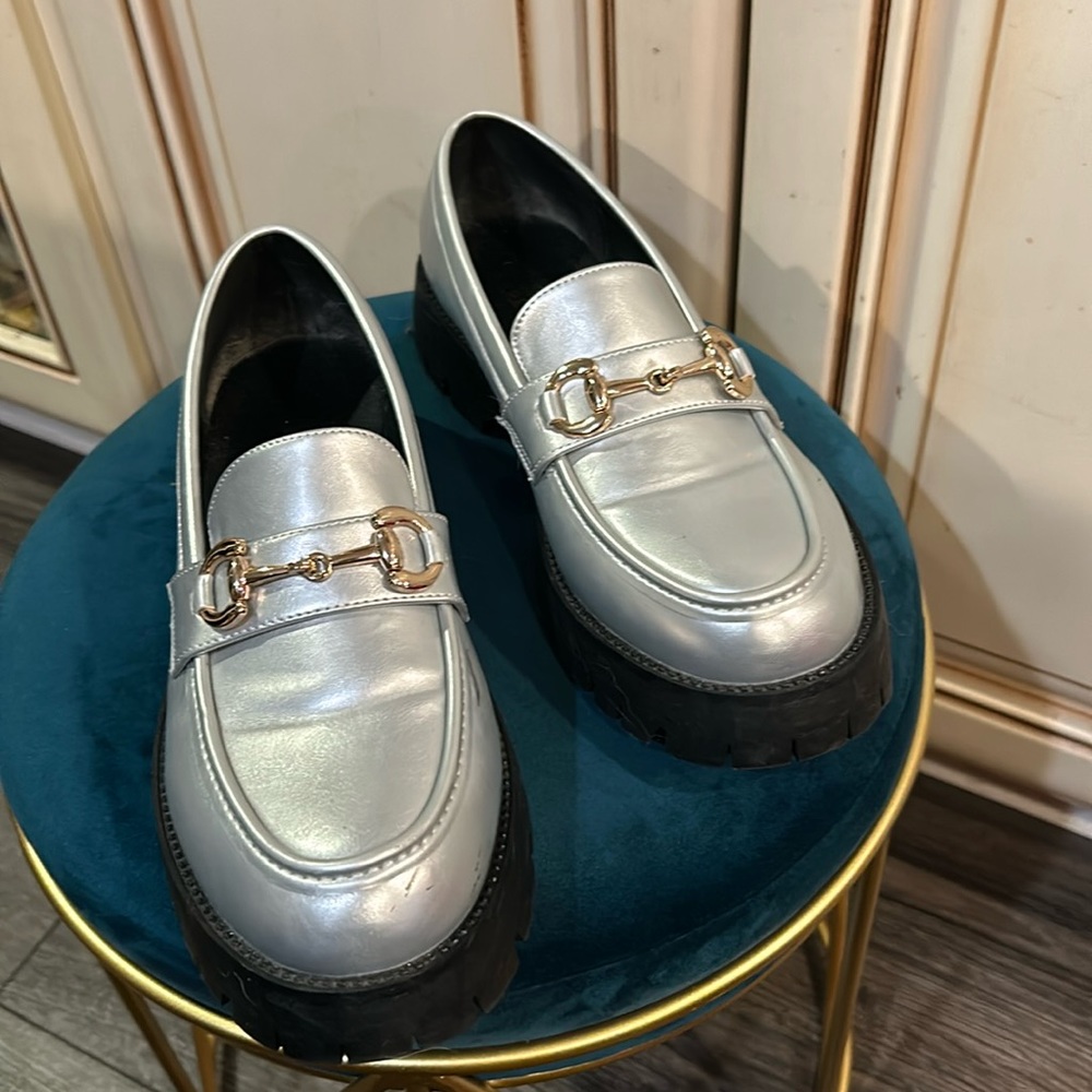 Abata silver moccasin platform horse bit shoes Sz 39